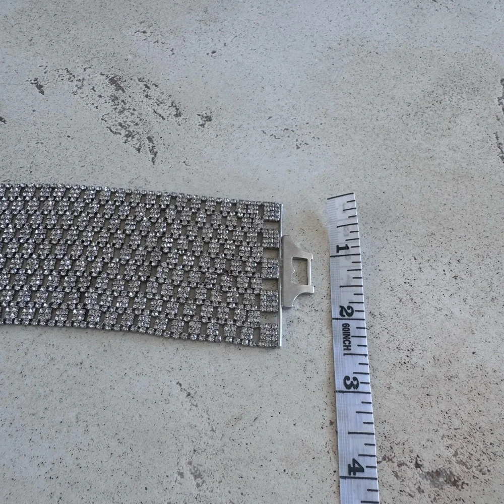 Cache Rhinestone Mesh Silver Bracelet - Picture 5 of 9